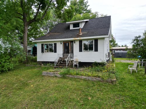 21 Valley Avenue, Howland, ME, 04448 | Card Image