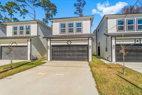 8159 Crestview Dr, Houston, TX, 77028-2605 | Card Image