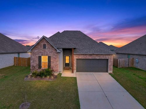 11402 Crystal Lake Dr, Gulfport, MS, 39503-9470 | Card Image