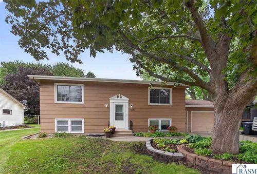 130 Pohl Road, Mankato, MN, 56001 | Card Image