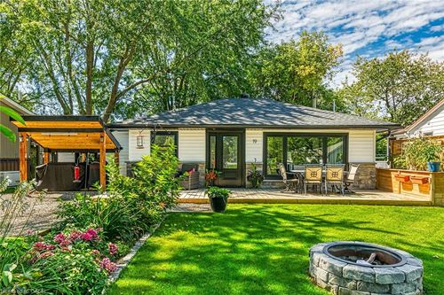 19 3rd St, Selkirk, ON, N0A1P0 | Card Image