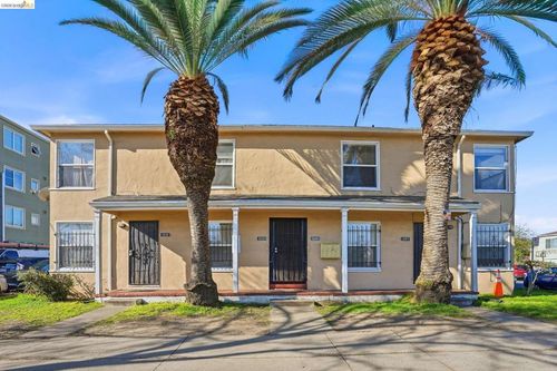 3224 Sacramento St, Berkeley, CA, 94702-2739 | Card Image