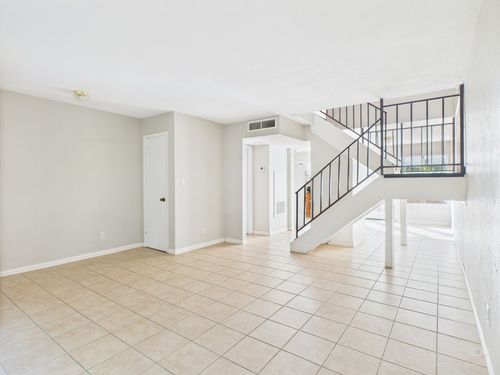 9520 Quail Village Ln, Austin, TX, 78758-5816 | Card Image