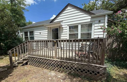 5101 E New Jersey Dr, Wichita, KS, 67210-1528 | Card Image