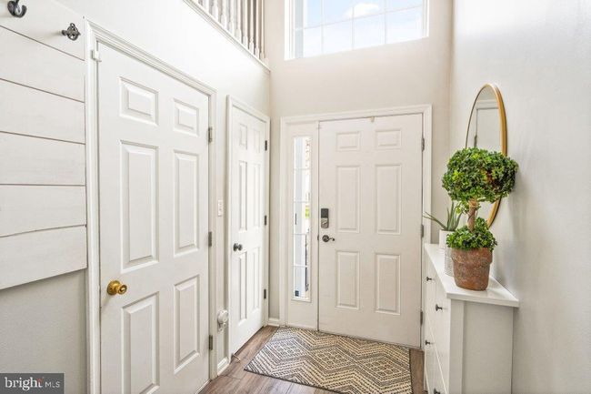 10136 Pale Rose Loop, Townhouse with 3 bedrooms, 3 bathrooms and null parking in BRISTOW VA | Image 7