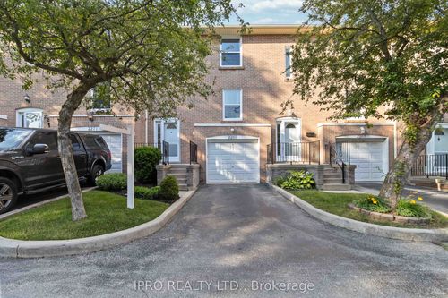 2269 Mountain Grove Ave, Burlington, ON, L7P2H8 | Card Image