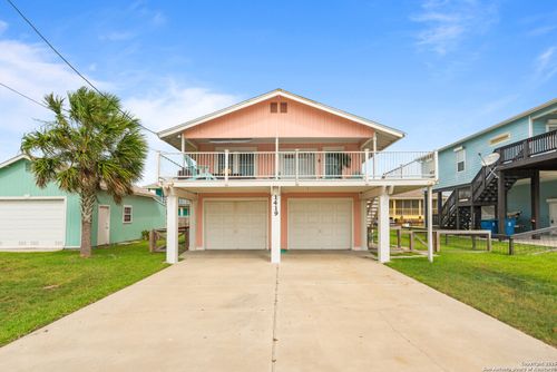 1419 S Magnolia St, Rockport, TX, 78382-2241 | Card Image