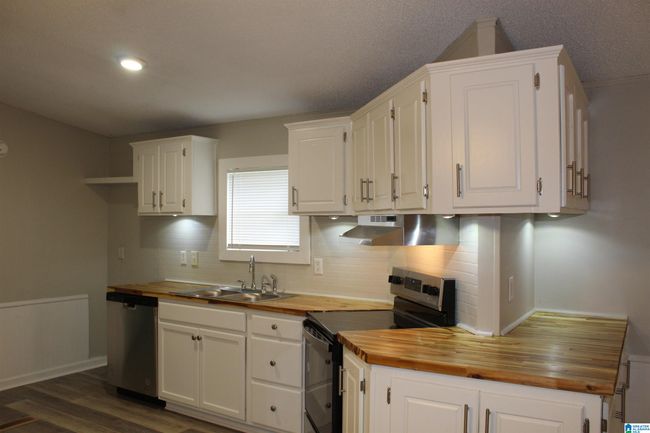 220 Crestview Dr, House other with 3 bedrooms, 2 bathrooms and null parking in SPRINGVILLE AL | Image 13