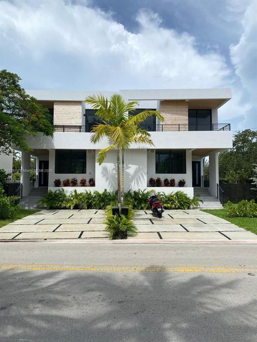 a-570 Fernwood Rd, Key Biscayne, FL, 33149-1856 | Card Image