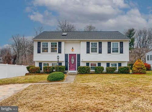 8908 Golden Tree Lane, ESSEX, MD, 21221 | Card Image