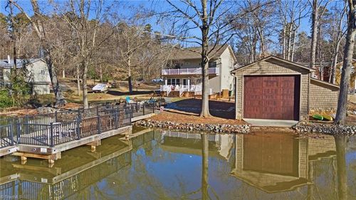 1186 Riverwood Dr, Lexington, NC, 27292-8860 | Card Image