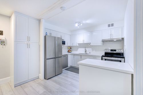 139-366 The Mall East, Etobicoke, ON, M9B6C6 | Card Image