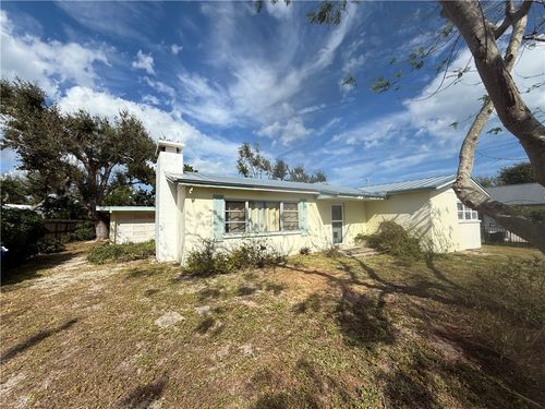 925 Tropic Dr, Vero Beach, FL, 32963-1256 | Card Image