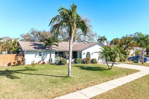 2011 Del Betmar Rd, Clearwater, FL, 33763-4216 | Card Image
