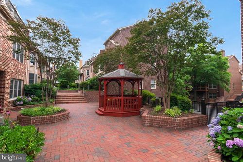 611 N Tazewell St, ARLINGTON, VA, 22203-2027 | Card Image