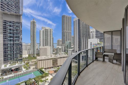 apt-2001-45 Sw 9th St, Miami, FL, 33130-3898 | Card Image