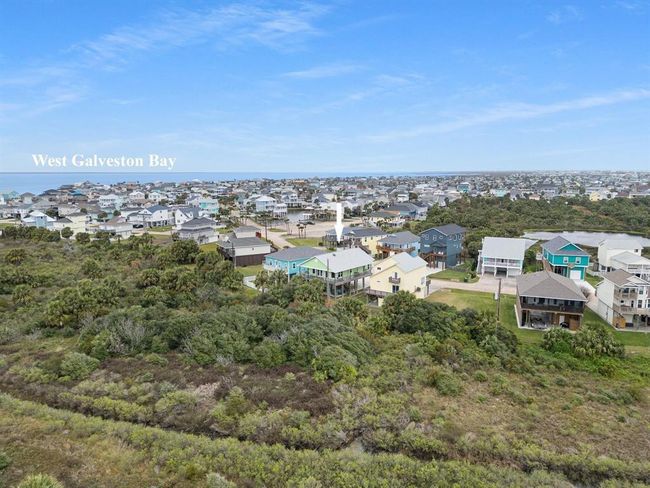 4111 Isla Del Sol, House other with 3 bedrooms, 2 bathrooms and 1 parking in Galveston TX | Image 36