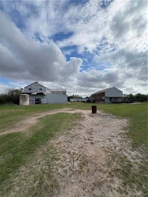 25286 1st St, Monte Alto, TX, 78538-3209 | Card Image