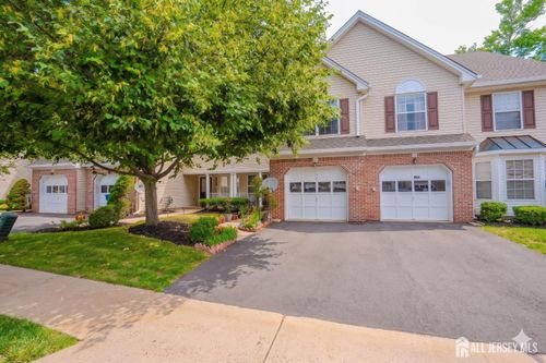 22 Amy Dr, North Brunswick, NJ, 08902-5543 | Card Image