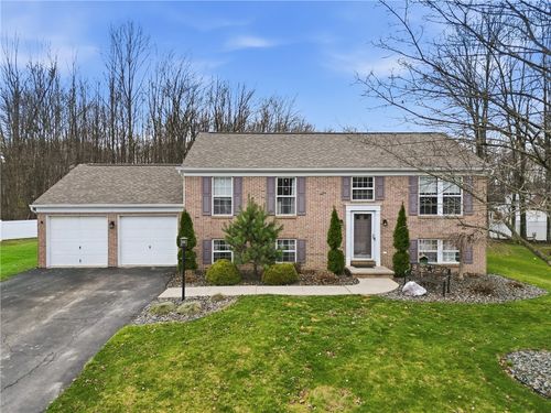 130 Neshannock Trails Dr, New Castle, PA, 16105-2908 | Card Image