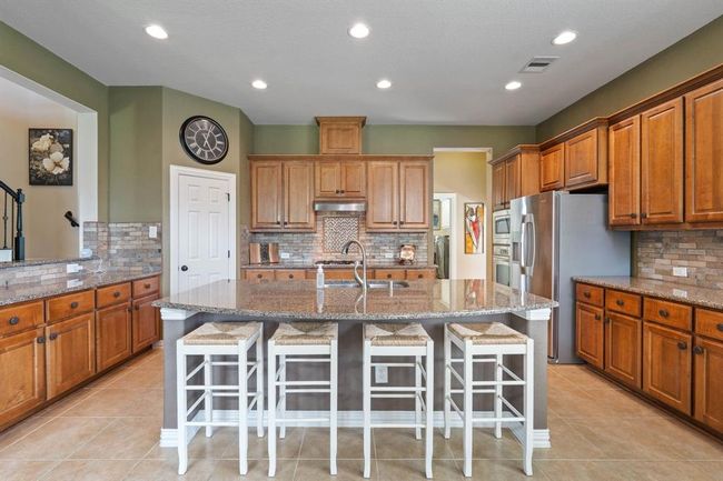 A thoughtful layout to bring to cook and the crowd together. | Image 15