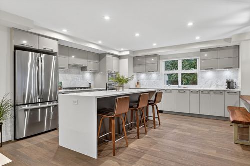 205-1160 Oxford Street, Surrey, BC, V4B0B3 | Card Image