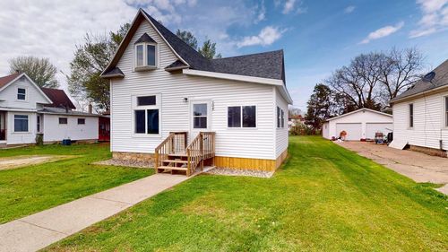 104 W 5th St, Cochrane, WI, 54622-3703 | Card Image