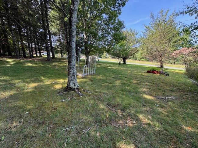 397 Cascade Trl, House other with 4 bedrooms, 3 bathrooms and null parking in Fancy Gap VA | Image 4