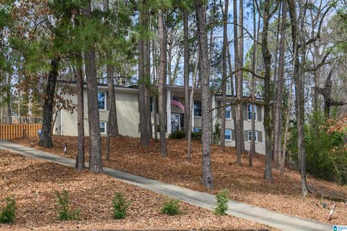 2361 Garland Dr, VESTAVIA HILLS, AL, 35216-3001 | Card Image