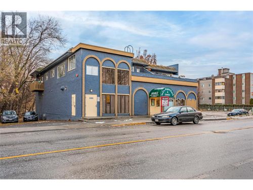 {{alt}} | Card Image