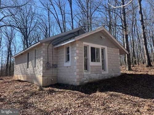 52 Falcon Turn Rd, Paw Paw, WV, 25434-8955 | Card Image