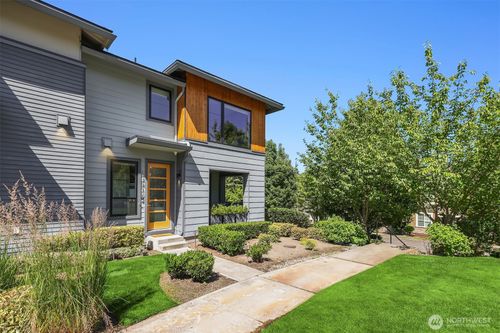 12819 Se 75th Ct, Newcastle, WA, 98056-5008 | Card Image