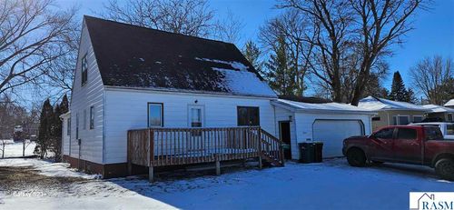 384 5th St Sw, Wells, MN, 56097-1335 | Card Image