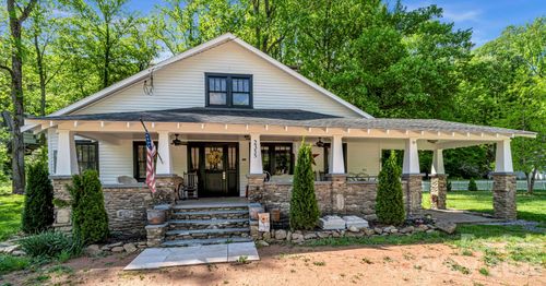 2355 Soco Rd, Maggie Valley, NC, 28751-8804 | Card Image