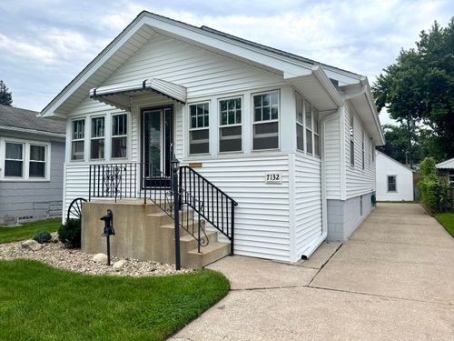 7132 Alexander Ave, Hammond, IN, 46323-2109 | Card Image