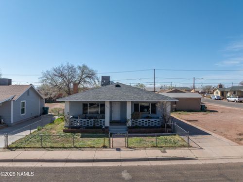 515 W Aspinwall St, Winslow, AZ, 86047-3331 | Card Image