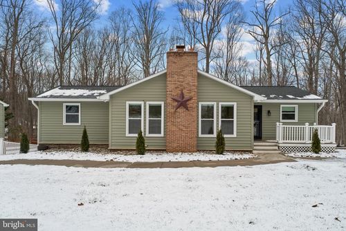 1800 Pine Knob Rd, Sykesville, MD, 21784-7047 | Card Image