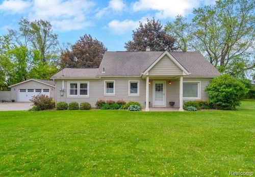 710 Hartland Dr, Troy, MI, 48083-5121 | Card Image