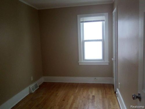 14595 Terry St, Detroit, MI, 48227-2532 | Card Image