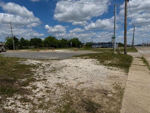 2514 6th St, Lake Charles, LA, 70601-4822 | Card Image