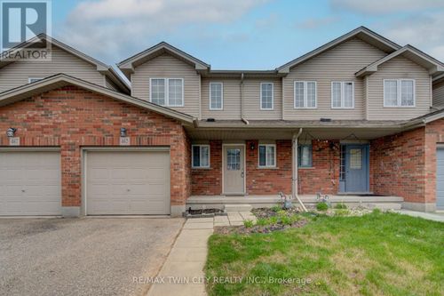465 Colt Street, Waterloo, ON, N2K4N8 | Card Image