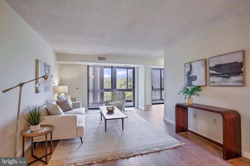 apt-407-5300 Holmes Run Pkwy, ALEXANDRIA, VA, 22304-2800 | Card Image