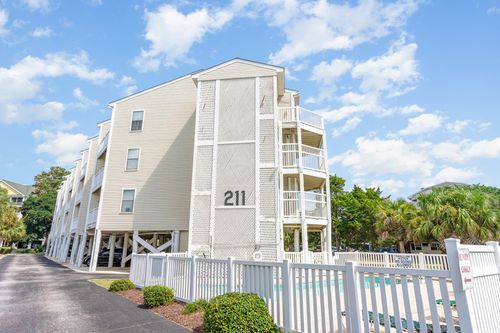 305-211 Hillside Dr N, North Myrtle Beach, SC, 29582-2915 | Card Image