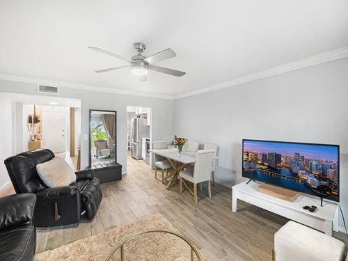 7-303-10772 La Placida Dr, Coral Springs, FL, 33065-3796 | Card Image