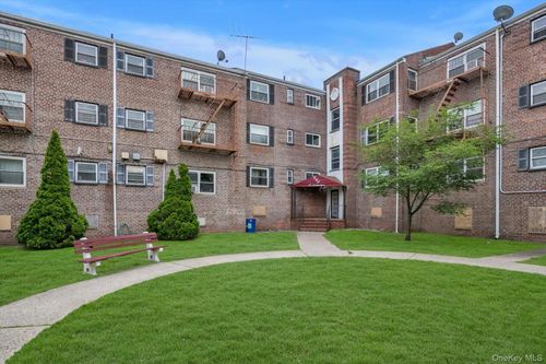 1c-111-01 66th Rd, Forest Hills, NY, 11375-8216 | Card Image