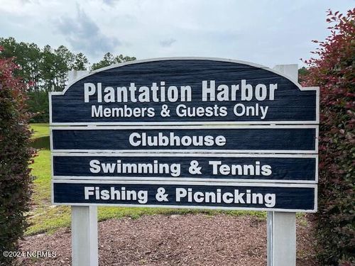 411 Vicksburg Ct, Havelock, NC, 28532-9785 | Card Image