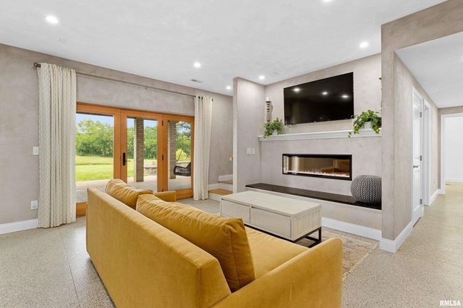 7412 W Pfeiffer Rd, House other with 5 bedrooms, 3 bathrooms and null parking in Mapleton IL | Image 35