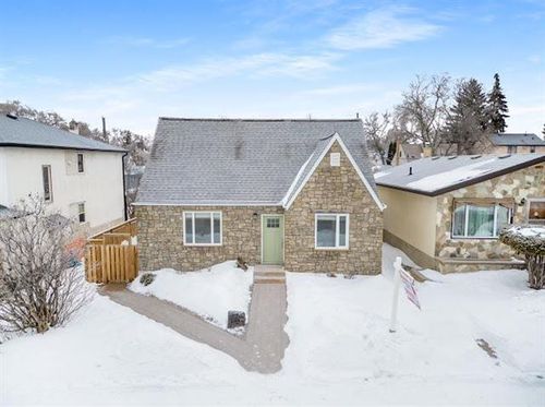 135 Hartford Ave, Winnipeg, MB, R2V0V6 | Card Image