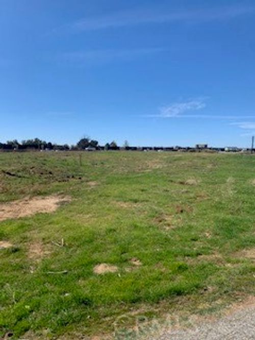 5242 C St, Banning, CA, 92220 | Card Image