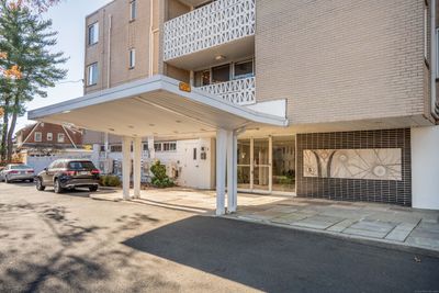 G100 - 5 Bishop Road, Condo with 1 bedrooms, 1 bathrooms and null parking in West Hartford CT | Image 1